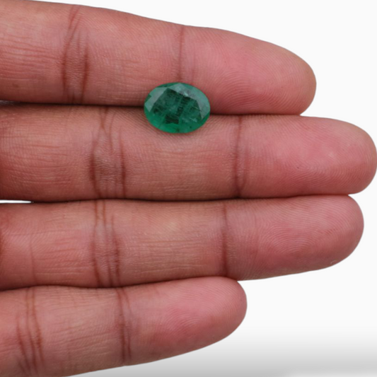 4.18 Carats Original Emerald Gemstone In Oval Shape & Size 12.8x.9.9mm