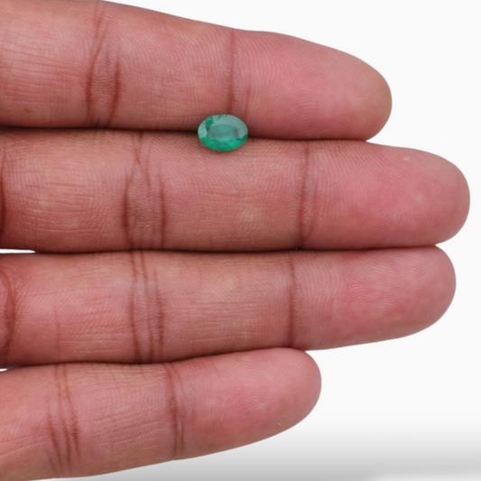 Oval Shape Natural Emerald Stone 0.91 Carats & 7.8x5.7mm Size