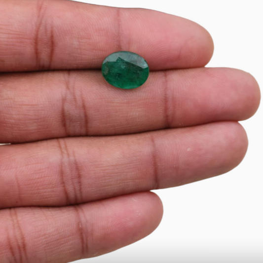 Buy Natural Emerald Gemstone Oval Shape 5.07 Carats 12.8x10.1mm Size