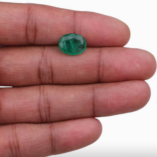 3.93 Carats Buy Emerald stone In Oval Shape & Size 13x10mm