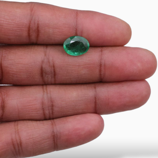 3.69 Carats Natural Emerald Gemstone In Oval Shape & Size 12.4x9.4mm