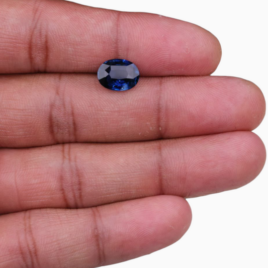 Natural Blue Sapphire Stone 3.61 Carats Oval Shape 10.82x8.25x4.75mm Size