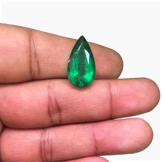 for sale Natural Zambian Emerald Stone 7.12 Carats Pear Cut (19x10.6 mm )