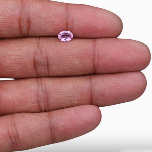 Oval Shape in Natural Pink Sapphire Gemstone 0.81 Carats & 7x5mm Size