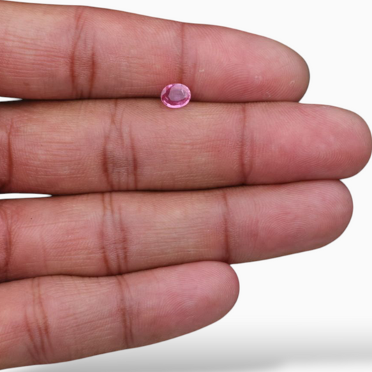 Oval Shape in Pink Sapphire Gemstone 0.68 Carats & 6.2x5mm Size