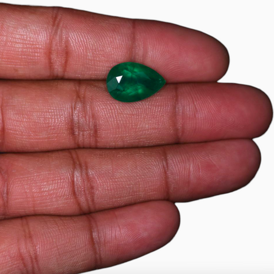 Panna Gemstone  7.73 Carats Pear Shape 16.1x10.7mm Size