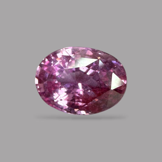 Oval Shape in Pink Sapphire Gemstone 2.20 Carats & 8.8 × 6.5 x 4.7 mm Size