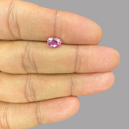Oval Shape in Pink Sapphire Gemstone 1.16 Carats & 7.1 x 5 mm Size