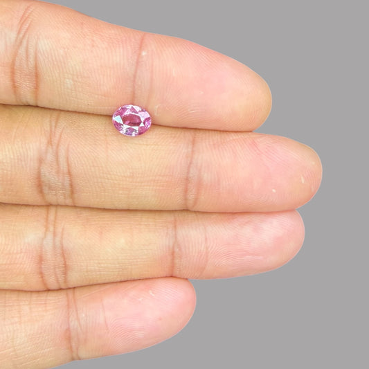 Oval Shape in Pink Sapphire Gemstone 1.07 Carats & 7.2 x 5.7 mm Size