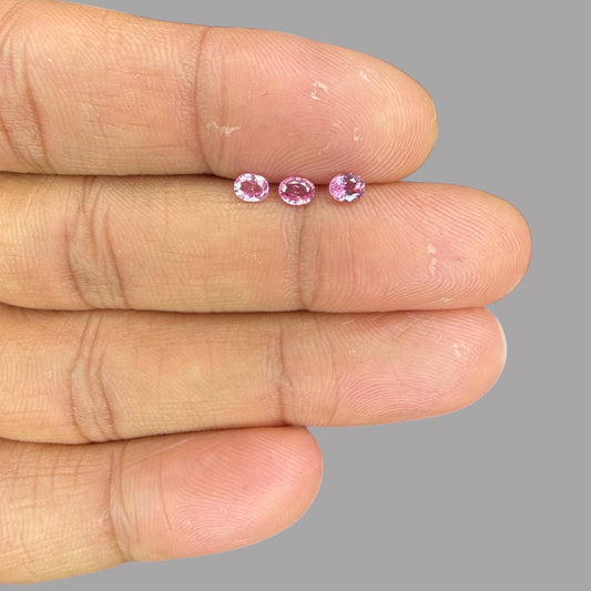 Pink Sapphire Natural Stone Oval Cut 20.38 Carats 4 x 3 mm in Total