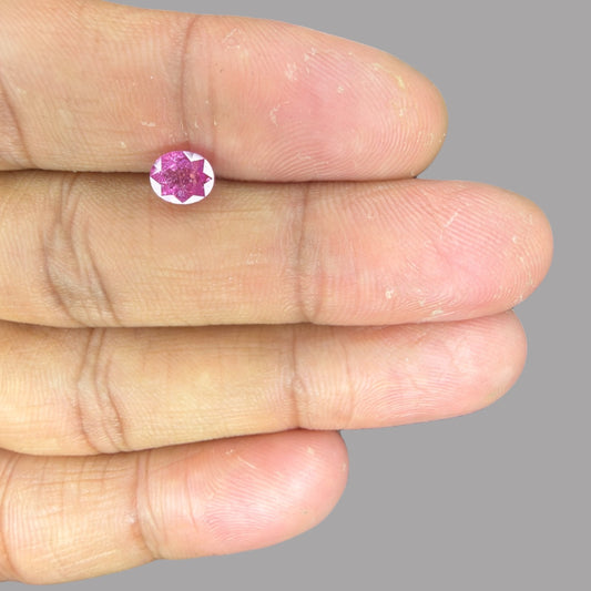 Oval Shape in Pink Sapphire Gemstone 1.33 Carats & 6.5 x 5.4 mm Size