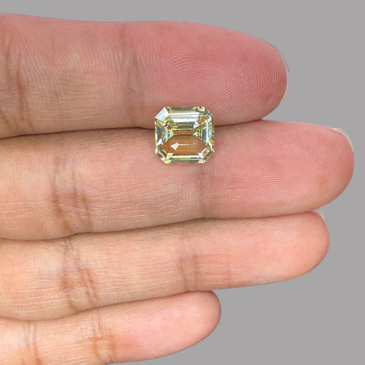 Yellow Sapphire 4.17 Carats Square Emerald Step Cut From Srilanka 100 % Natural