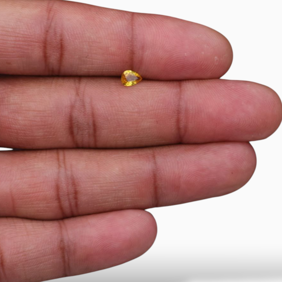 0.41 Carats in Pear Shape Yellow Sapphire Gemstone & 6x4.1mm Size
