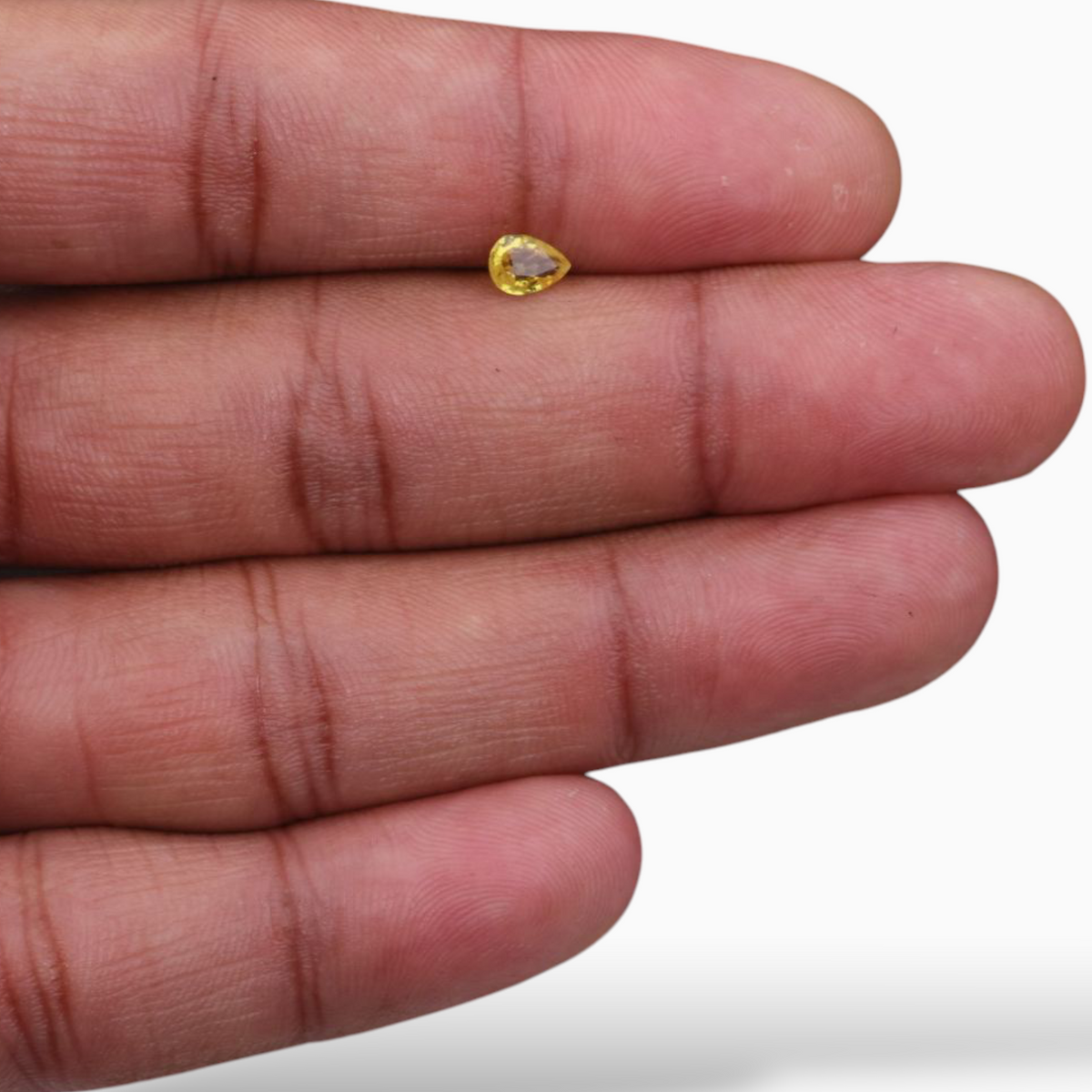 0.50 Carats in Pear Shape Yellow Sapphire Gemstone & 6x4.1mm Size