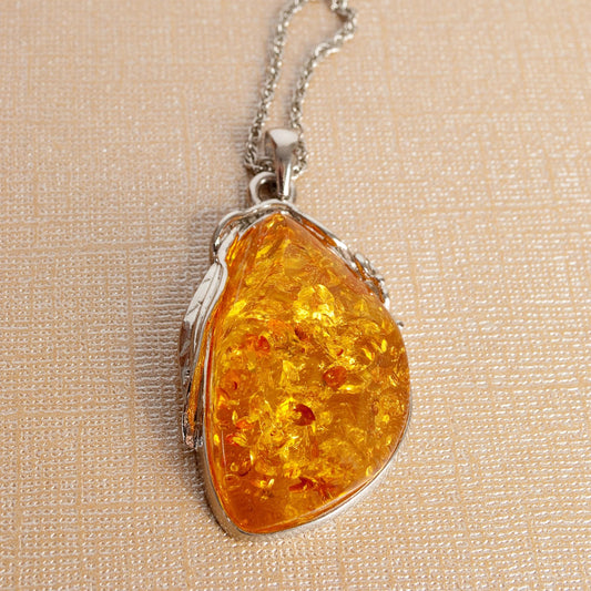 Pendants Fire Orange Amber With 18K White Gold Pendant (PEN0169)