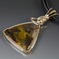 (PEN0077) Natural Yellow MOP 18K Yellow Gold Pendant Only