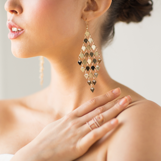 18K Yellow Gold Earrings for Ladies Long Dancing Earrings (EAR0350)