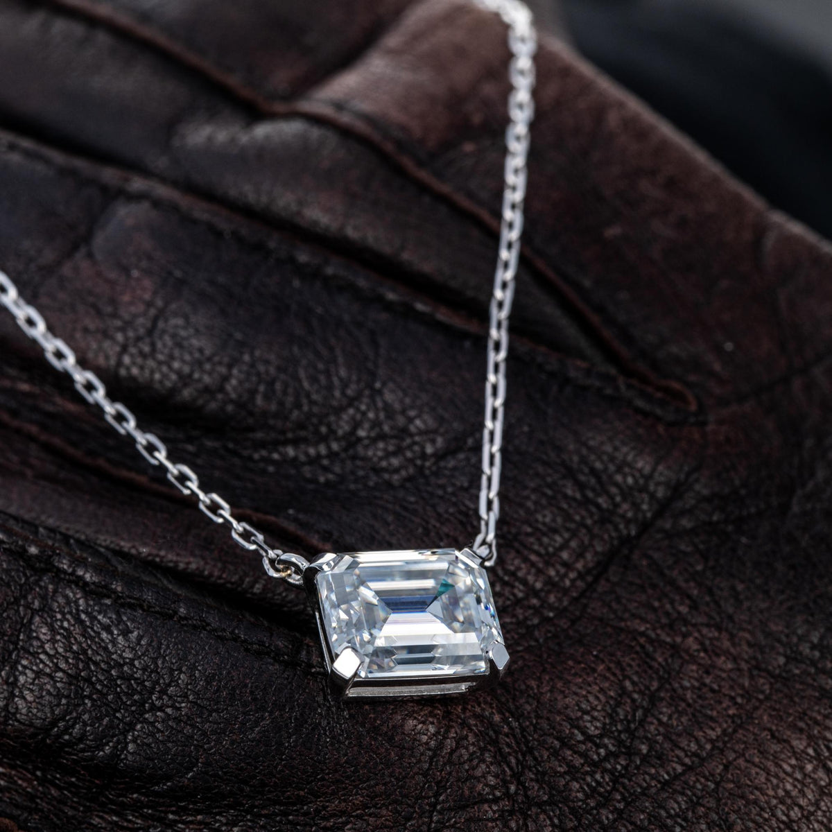 (PEN0081) Moissanite / Zircon Stone Silver (Quality 925) Pendant Emerald Shape