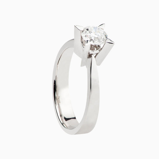 Flower Shape Handcrafted Moissanite Ring in Pure Silver 925 (RING0025)