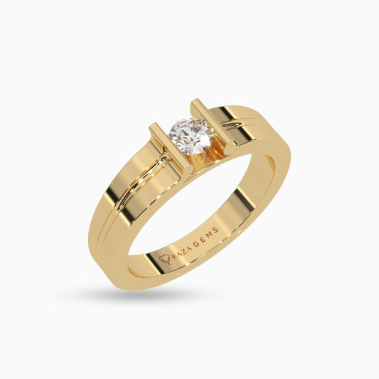 Moissanite Ring Aminah 18K Yellow Gold