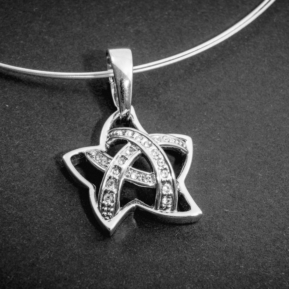 (PEN0094) White Stone Silver (Quality 925) Pendant Star Shape
