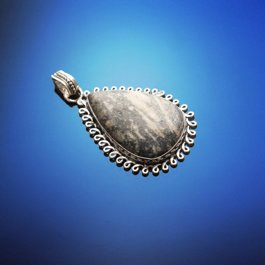 (PEN0113) Natural Black Moon Stone Silver (Quality 925) Oval Shape Pendants