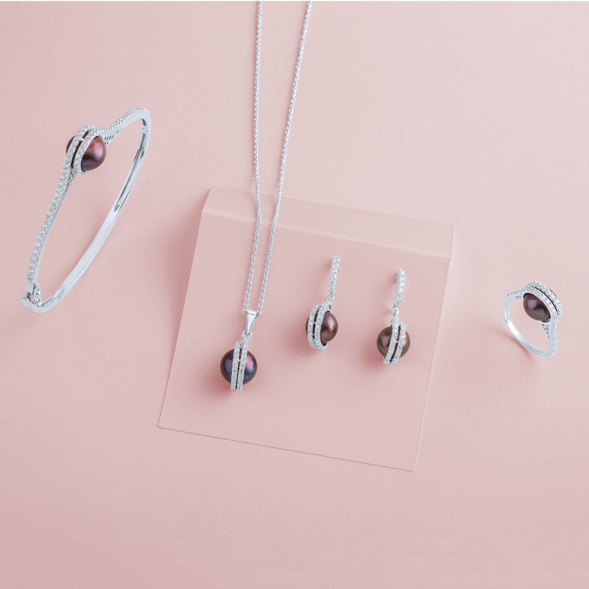 Jewellery Set of Pure Silver With Pearl / Ring, Earrings and Pendant (EAR0830)