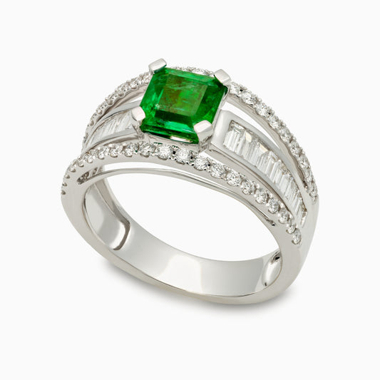 Natural Green Emerald Stone Ring in Pure Silver 925 With Moissanite