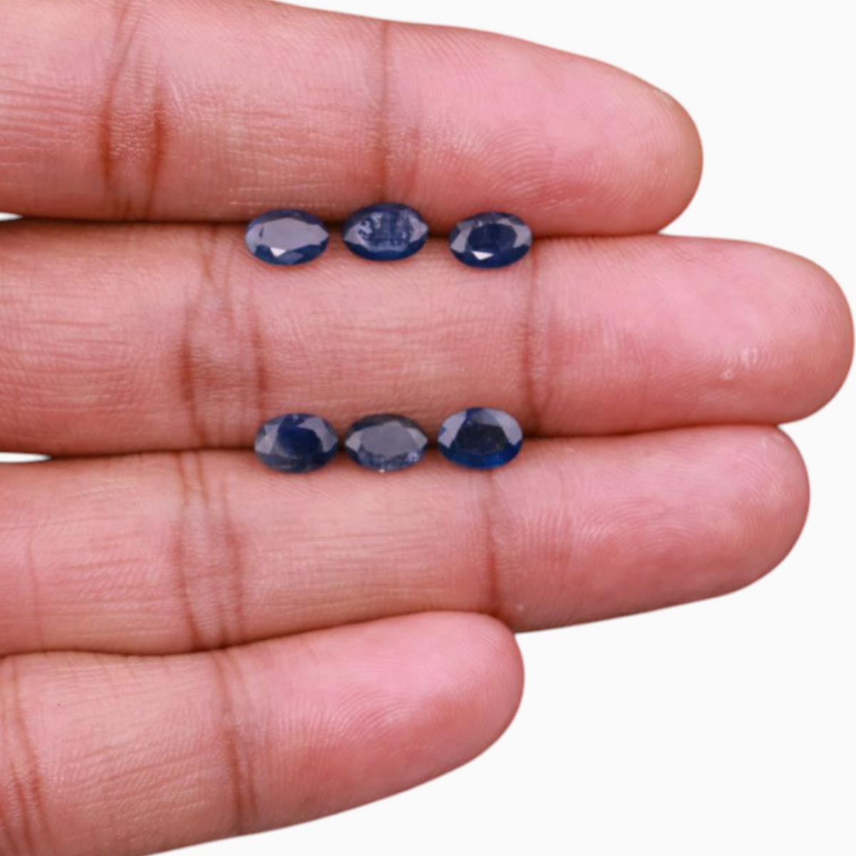 77.40 Carats Blue Sapphire in Oval Shape & 7x5mm Size