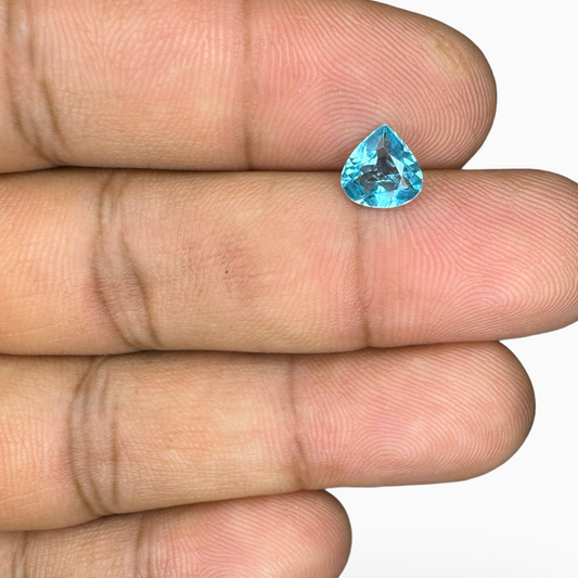 Natural Apatite Stone 0.98 Carats Heart Shape Size 7mm