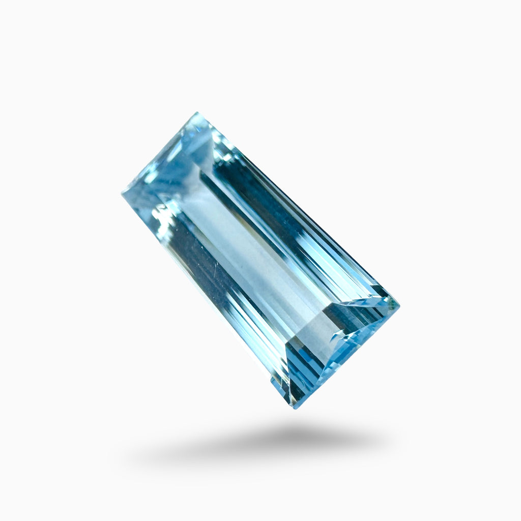Natural Aquamarine Stone 6.92 Carats SkyBlue Color Baguette Shape Size 18X7.5mm