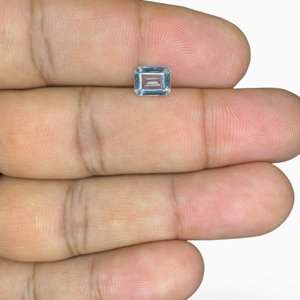 Natural Aquamarine Stone 0.80 Carats SkyBlue Color Emerald Cut Size 7X5mm