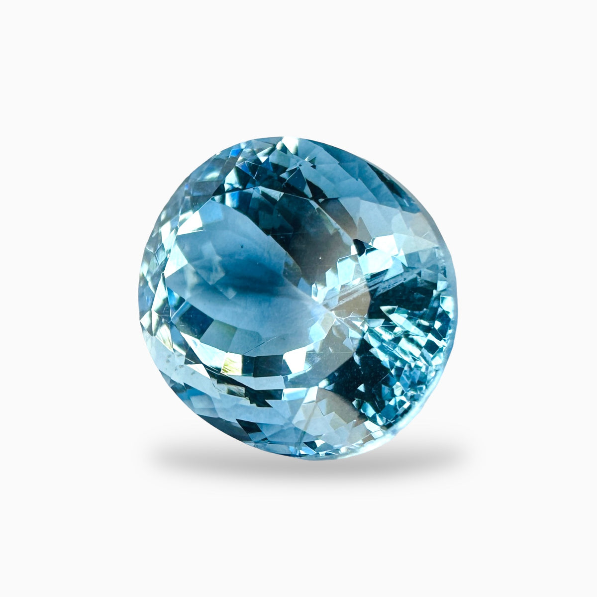 Natural Aquamarine Stone 12.57 Carats Oval Shape (13.3 x 15.9 mm)