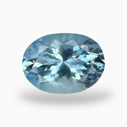 Natural Aquamarine Stone 4.94 Carats Oval Shape 12.3 x 9.8 mm