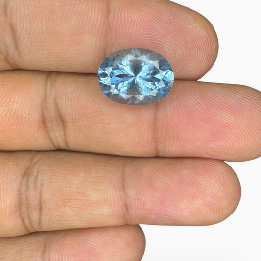 Natural Aquamarine Stone 4.94 Carats Oval Shape 12.3 x 9.8 mm