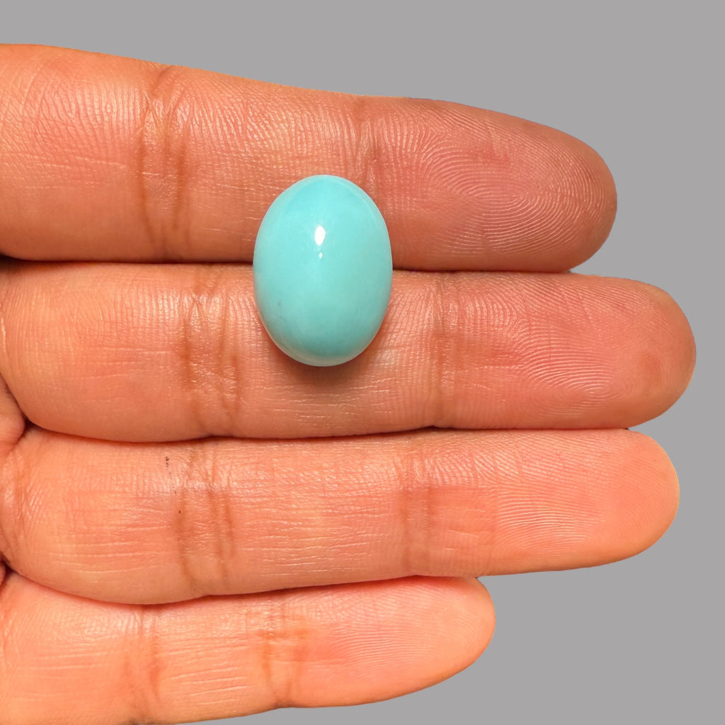Arizona Turquoise Stone Oval Cabochon 9.68 Carats 17.8 x 13.1 x 8 mm