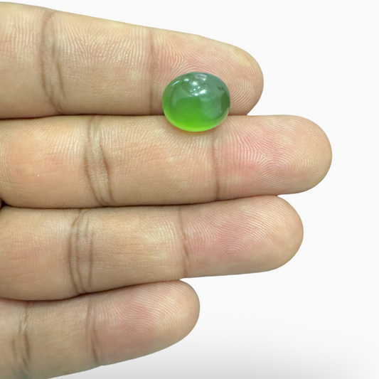 Natural Green Aventurine Stone in Oval Shape 6.6 Carats Size 12.5X10.5mm Indian Origin