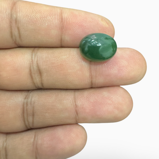 Natural Green Aventurine Stone in Oval Shape 9.56 Carats Size 14.5X11mm Indian Origin