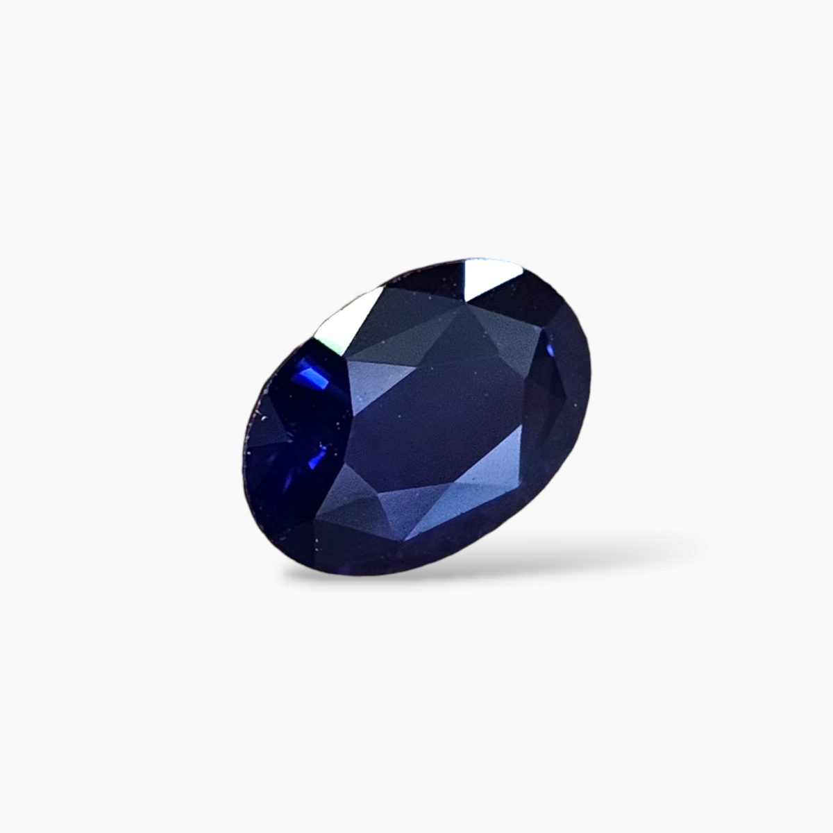 Buy Blue Sapphire Stone in 1 Carats Oval Cut Shape from Africa