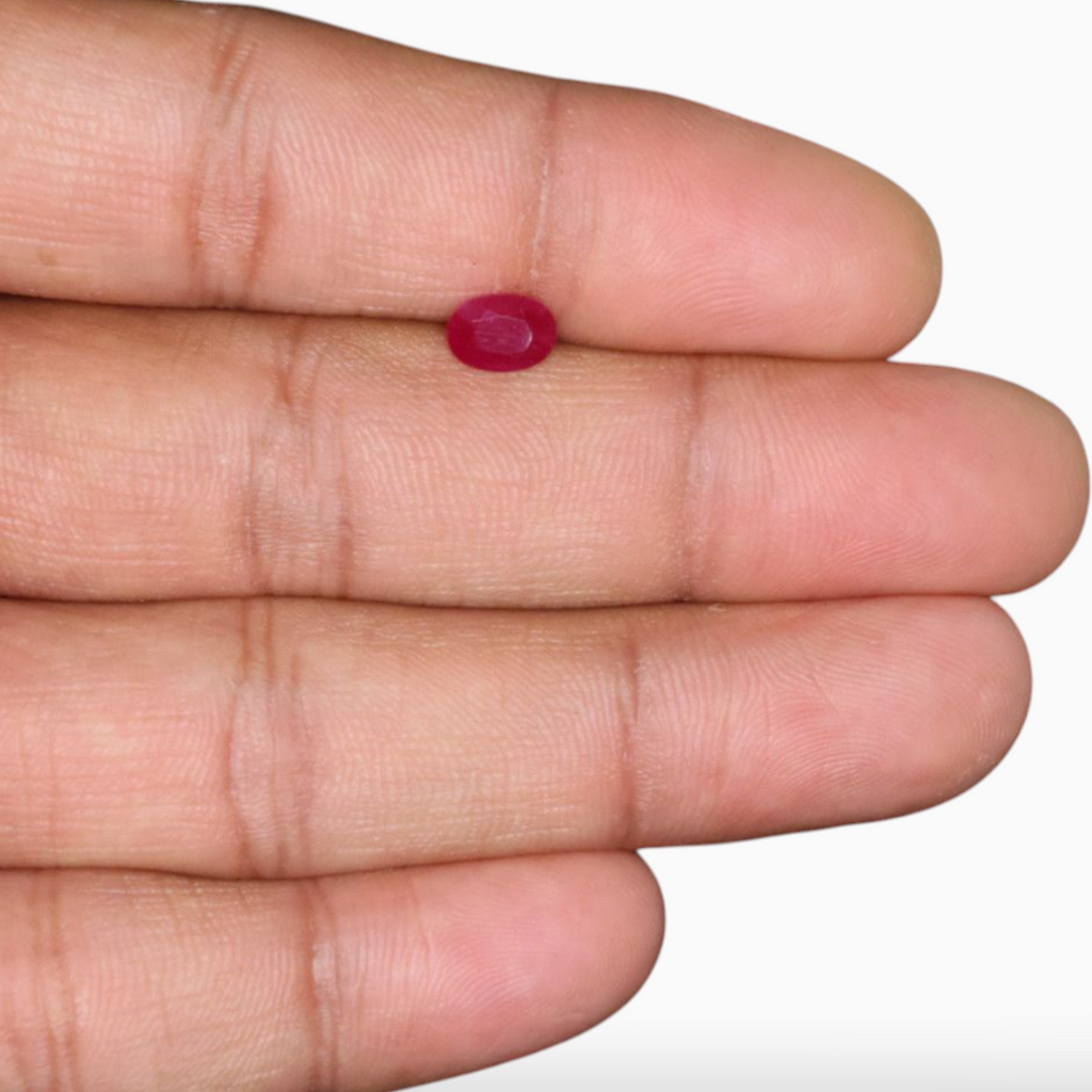 Buy Unheated Ruby Gemstone In Oval Shape 1.05 Carats 7.1x5.1mm Size