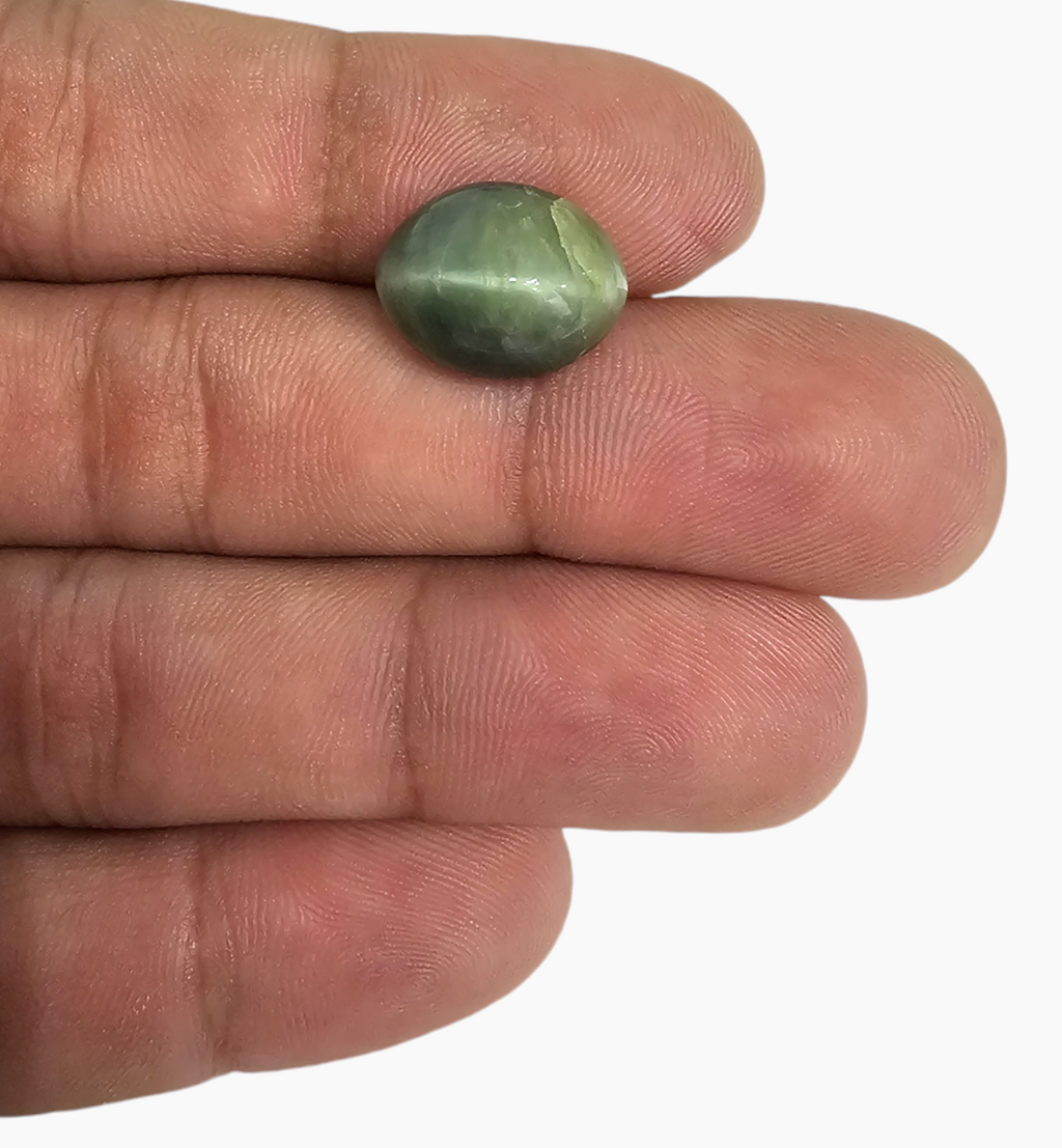 Cats Eye Stone Natural 9.68 Carats Oval Cabochon Size 14.6X11.6mm