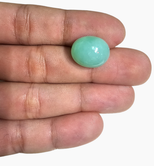 Natural Chrysoprase Stone 13.68 Carats Size 16.4x13.4mm