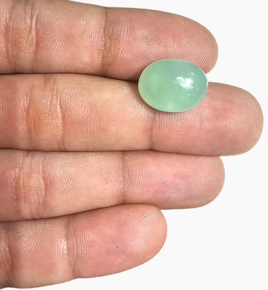 Natural Chrysoprase Stone 9.51 Carats Size 15.5x12mm