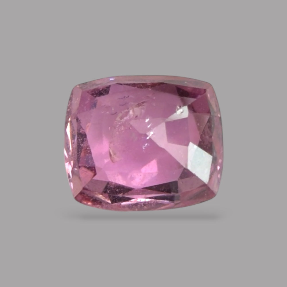 Cushion Cut Shape in Pink Sapphire Gemstone 1.02 Carats & 6 x 5.3 mm Size