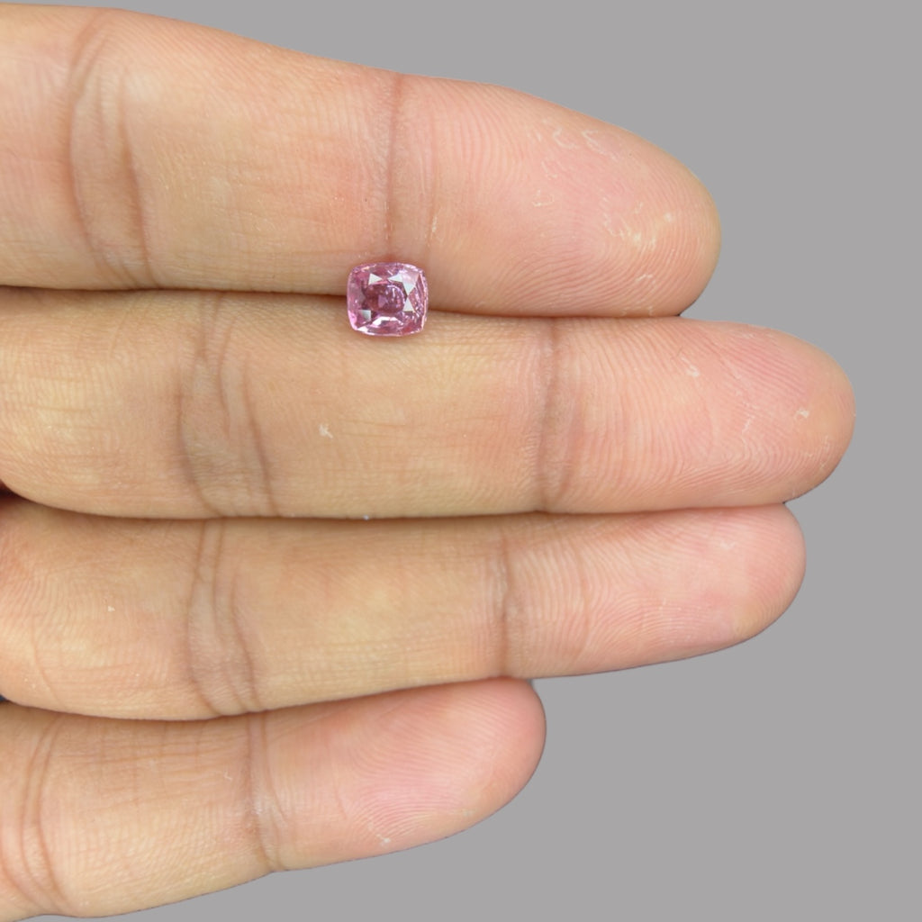 Cushion Cut Shape in Pink Sapphire Gemstone 1.02 Carats & 6 x 5.3 mm Size