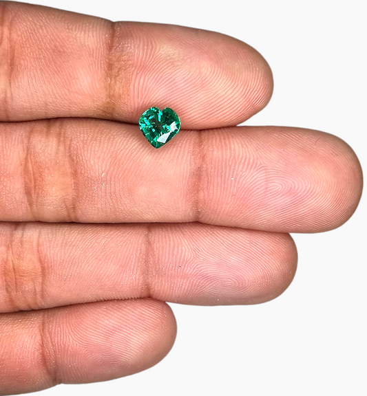 Natural Zambian Emerald Stone 1.05 Carat Heart Shape Size 6.7x6.7mm