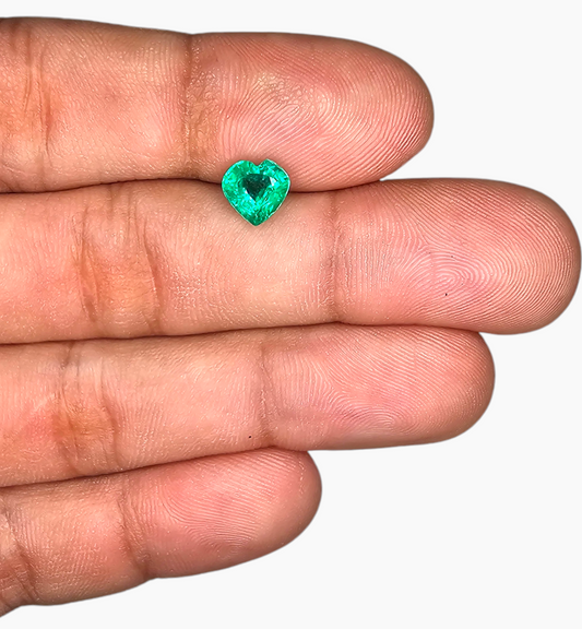 Natural Zambian Emerald Stone 1.33 Carats Heart Shape Size 7x7mm