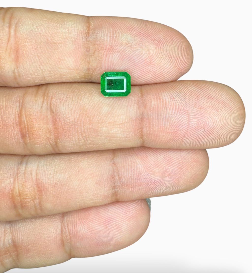 Emerald Stone 1.23 Carats 7 X 5.9 mm Emerald Cut From Zambia
