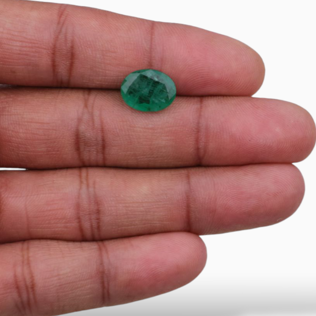 4.18 Carats Original Emerald Gemstone In Oval Shape & Size 12.8x.9.9mm