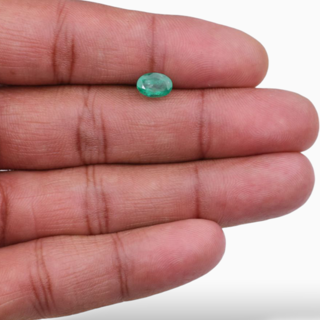 Original Green Emerald Gemstone For Sale Oval Shape 1.30 Carats 8x5.5mm Size